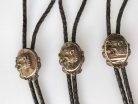 Cravată Americană Bolo Tie din Metal cu Motiv Cap de Mistreț
