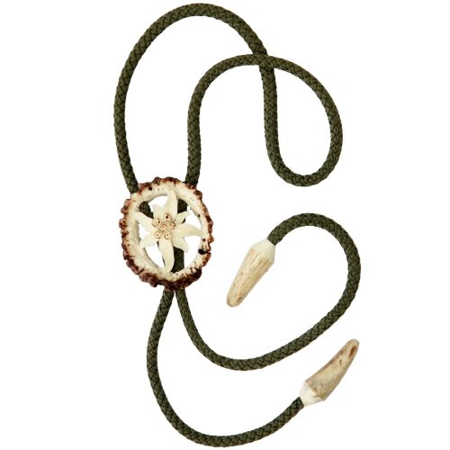 Cravata americana bolo sculptata in corn de cerb carpatin motiv floare de colt, alba
