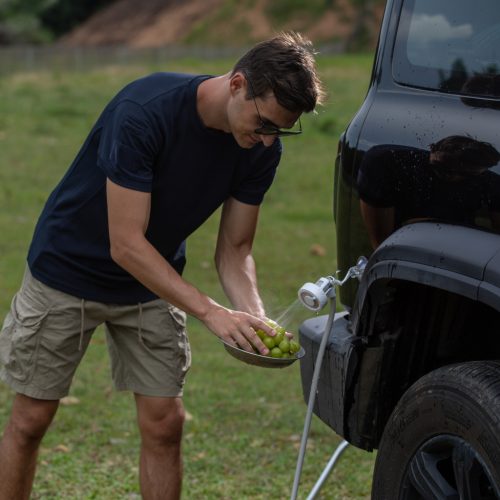 Duș portabil reîncărcabil Flextail Max Shower pentru camping, IPX7, 3 l/min, alb